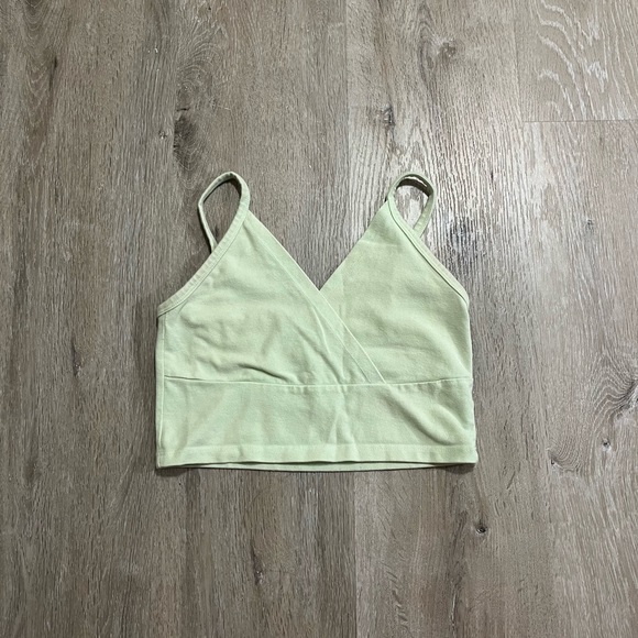 Brandy Melville Green Amara Tank Top - Picture 2 of 3